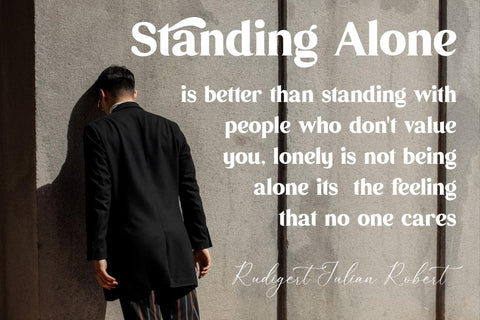 Dishcek Typeface Font Storytype Studio 