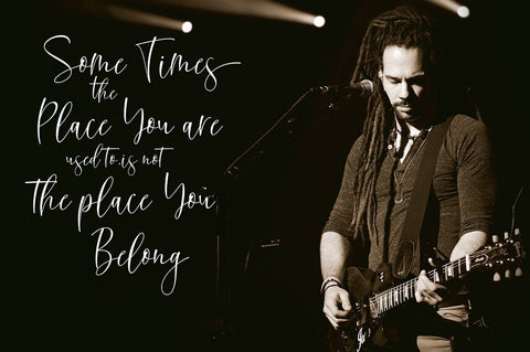 Distoria Signature Script Font Zane Studio55 