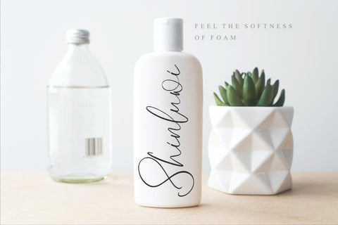 Disttoris Andarlin - Elegant Script Font Font Storytype Studio 