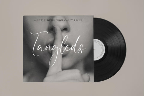 Disttoris Andarlin - Elegant Script Font Font Storytype Studio 