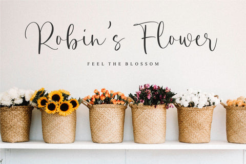 Dramatic Florals Font Font Balpirick 