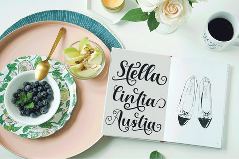 Emeland Font Rtceative 