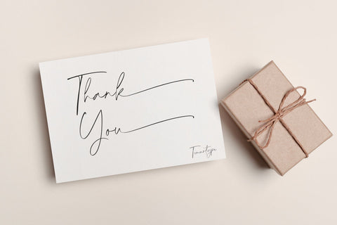 Fashioniqa - Modern Signature Font Font Timur type 