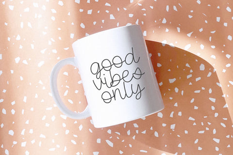 Golden Coast - Handwritten Script Font Font KA Designs 