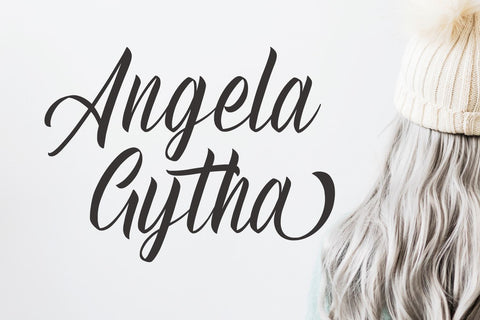 Golden History Font Mozarella 