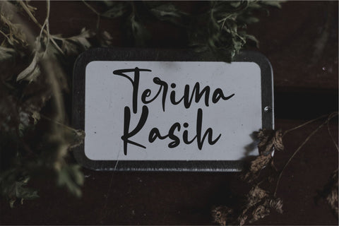 Halfbritish Font Qwrtype Foundry 