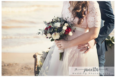 Hallo Carthy Font Madatype Studio 