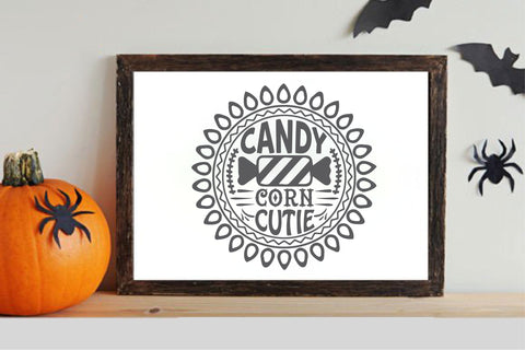Halloween Round Sign Design Bundle SVG Rupkotha 