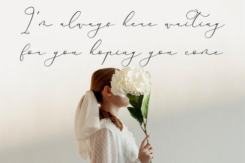 Hardyela Sandert - Ballpoint Signature Font Storytype Studio 