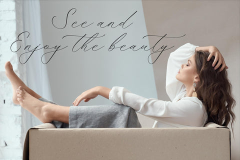 Harttenly Mondise - Luxury Script Font Font Storytype Studio 