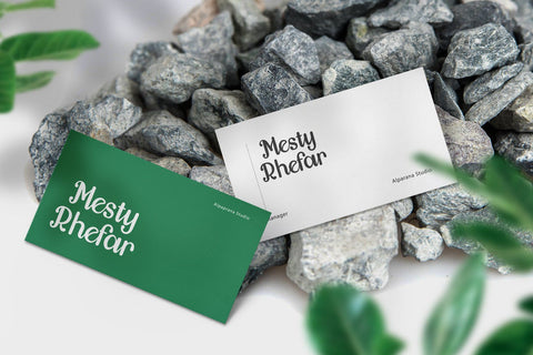 Hazelnuts - Handwritten Font Font Alpaprana Studio 