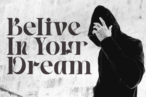 Hegarown - Display Font Font Irvan Randi 