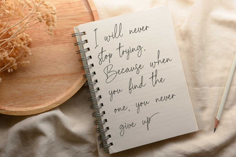 Hello August Font Mozarella 