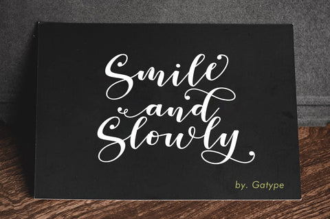 Hello Smile Font gatype 