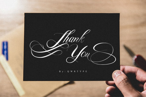 Holdywood Font Qwrtype Foundry 