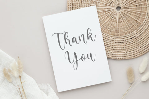 Honesty Elisabeth - Handwritten font Font Timur type 