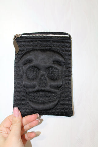 In the hoop Skull zip bag embroidery designs ITH project Embroidery/Applique DESIGNS ImilovaCreations 