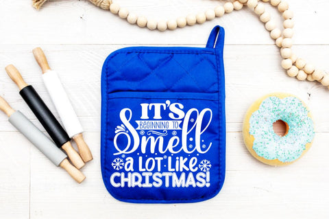 It's beginning to smell a lot like christmas!, Christmas pot Holder Design SVG DESIGNISTIC 