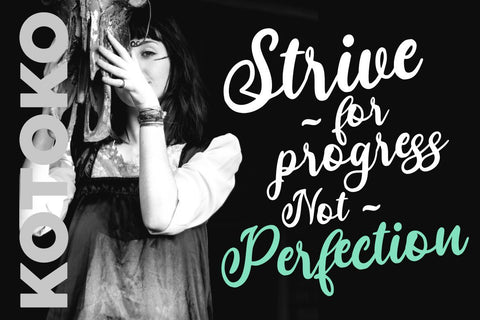 Jhaqlyn Modern Calligraphy Font Creatype Studio 