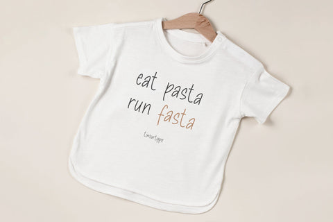 Kingslanding - Handwritten font Font Timur type 