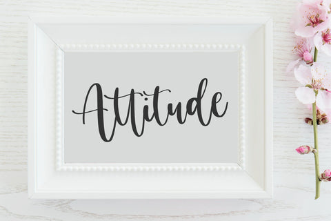 Lambodia Cute Modern Handwritten font Font Balpirick 