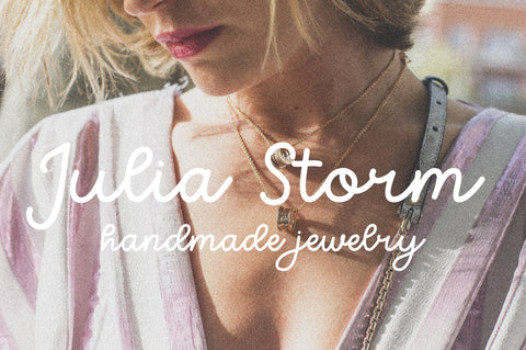 Lanterna Font Sunday Nomad 