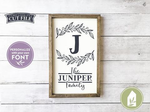 Last Name Sign SVG | Family SVG | Farmhouse Sign Design SVG LilleJuniper 