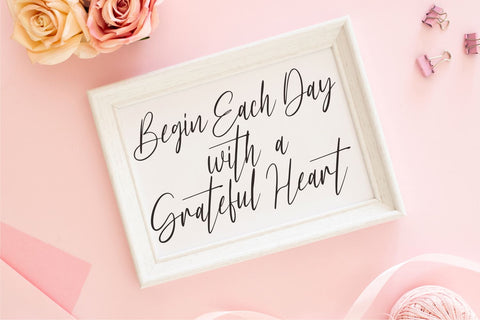 Lovely Dealer Font Forberas 