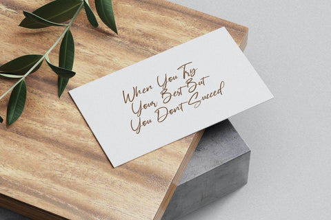 Marthina - Handwritten Font Font StringLabs 