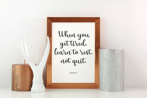 Maulidya Font love script 