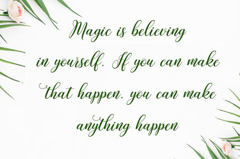 Maulydia Script Font Straight.co 