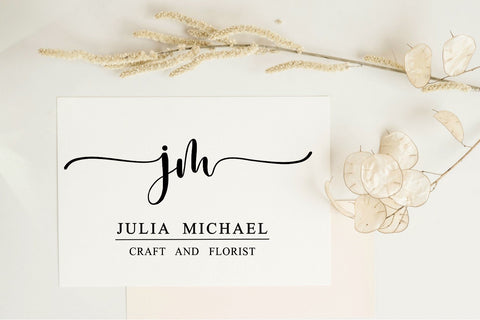 meghan holland Font Mozarella 