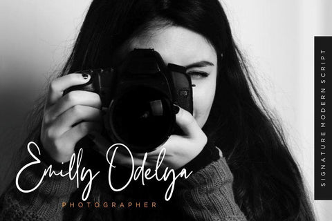 Melanott Modern Signature Font Creatype Studio 