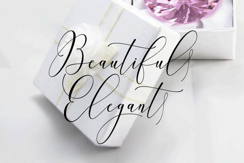 Mellanie Font Naqsya.Co 