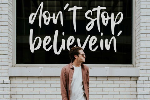 Memphis River Modern Handwritten Font Font Balpirick 