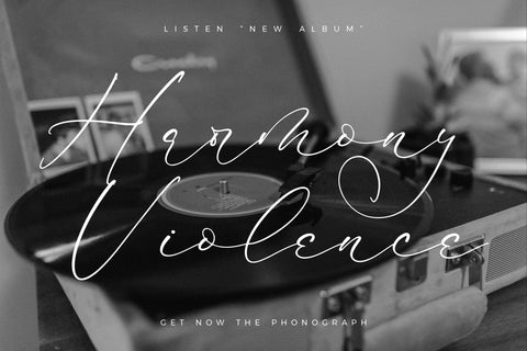 Mindflora Benatio - Beauty Script Font Font Storytype Studio 