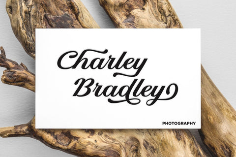 Montela Font RomieStudio 