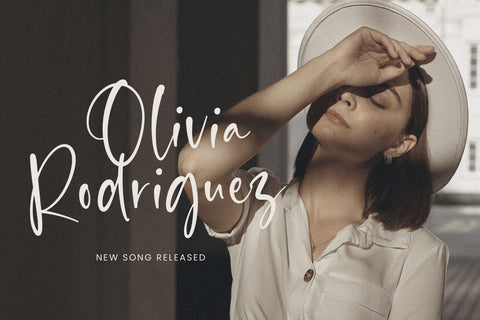 Montreal Diamond - Modern Script font Font Timur type 