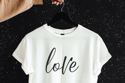 Moonshire - Handwritten Script Font Font KA Designs 