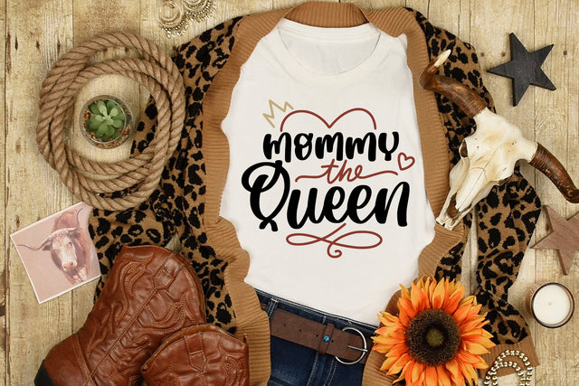 Mother's Day SVG Cut File | Mommy The Queen SVG dapiyupi store 
