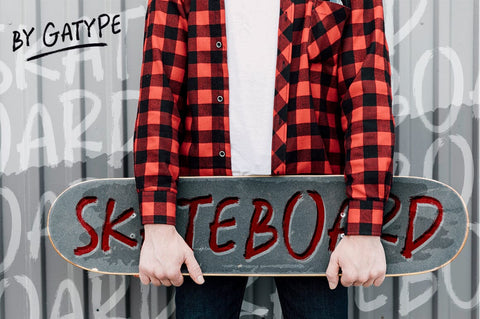 Overland Brush Font gatype 