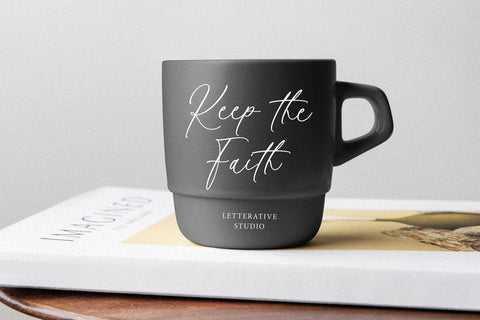 Palmeras Beautiful Handwritten font Font Letterative 