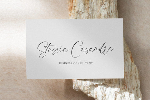 Palmeras Beautiful Handwritten font Font Letterative 