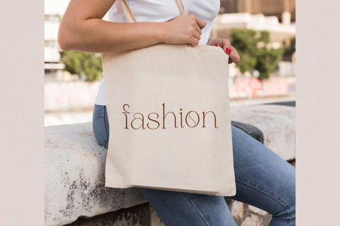 Qefila Typeface Font Storytype Studio 