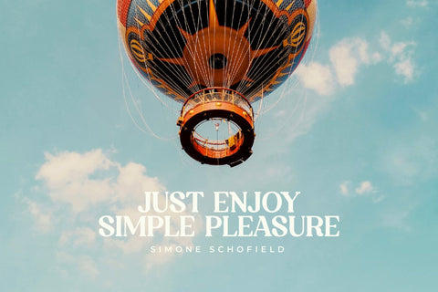 Qureah Typeface Font Storytype Studio 