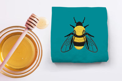 Realistic Bee Mini Embroidery Embroidery/Applique DESIGNS Designed by Geeks 