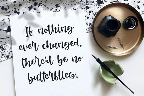 Renatta Walters - Modern Script Font Font Kotak Kuning Studio 