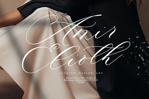 Romantic soneta Font Four Lines Std. 