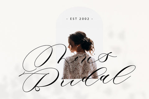 Romantic soneta Font Four Lines Std. 