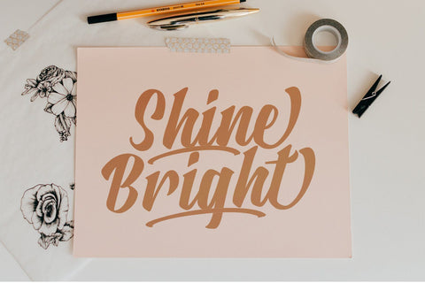 Rosalinda - Bold Script Font Font StringLabs 